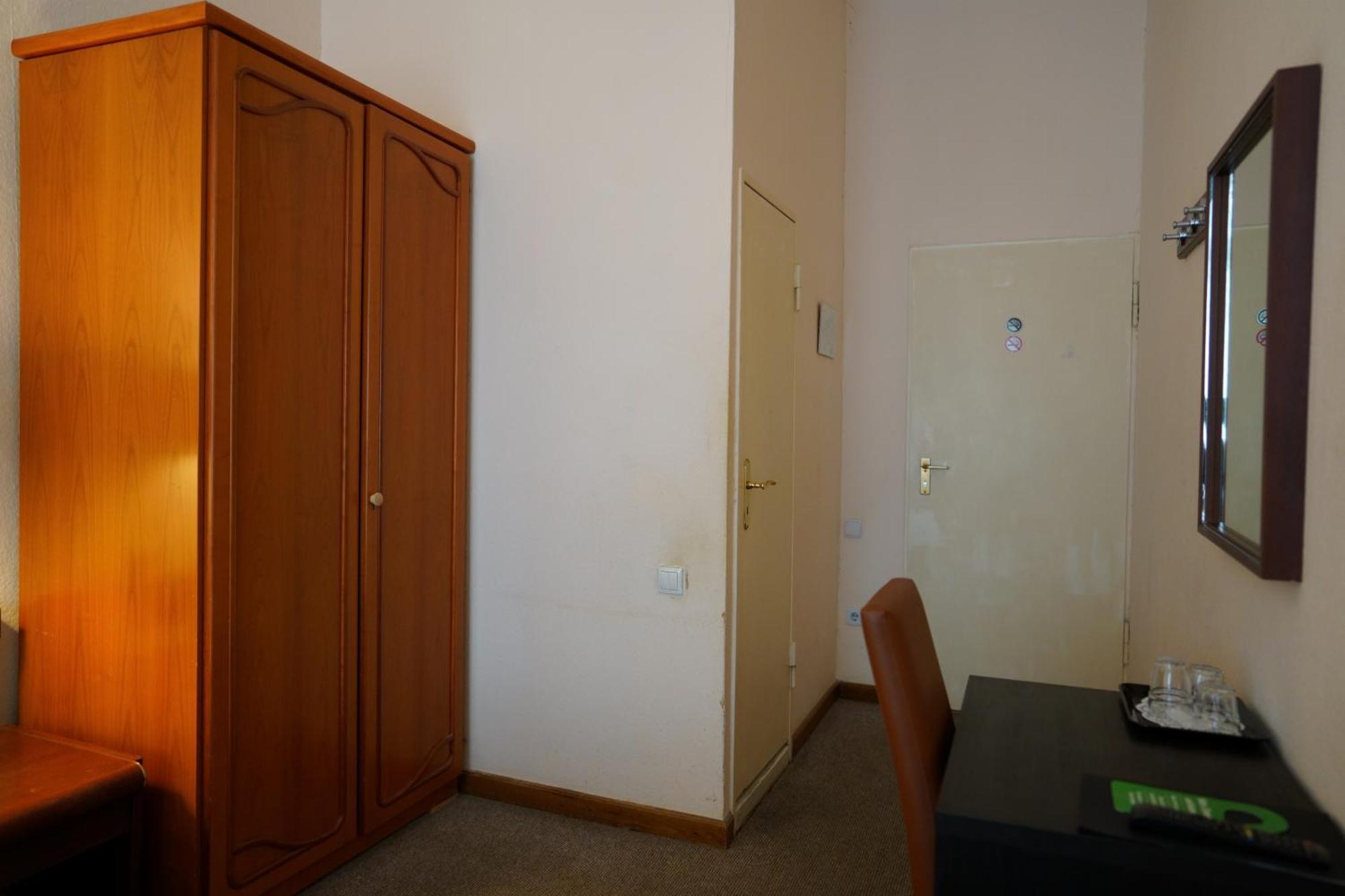 Hotel Pension Xantener Eck Берлін Екстер'єр фото