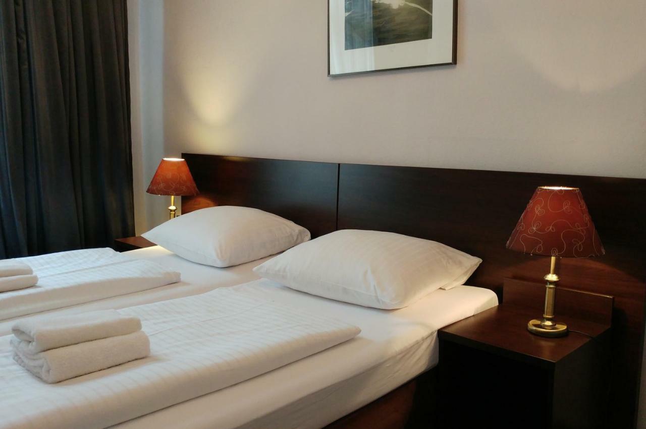 Hotel Pension Xantener Eck Берлін Екстер'єр фото